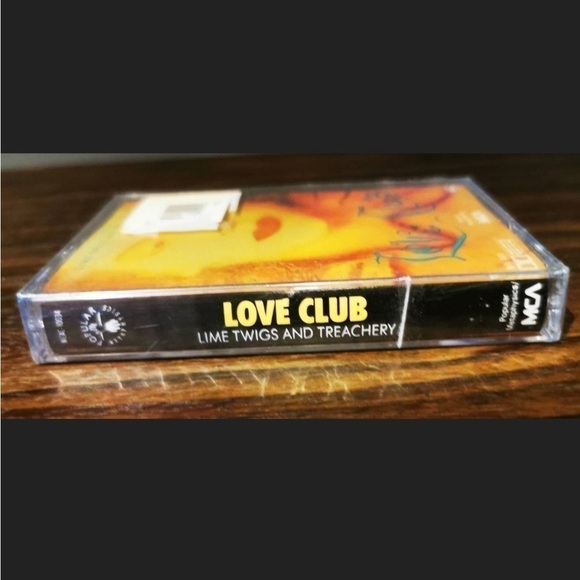 LOVE Club - Lime Twigs and Treachery - New Sealed Cassette - Picture 3 of 3
